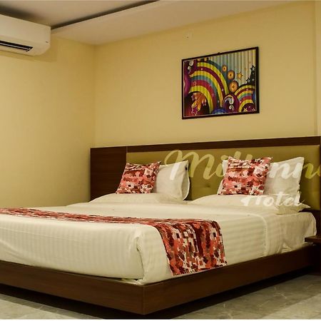 PPH Living Millennials Jigani Hotel Kammasandra Buitenkant foto